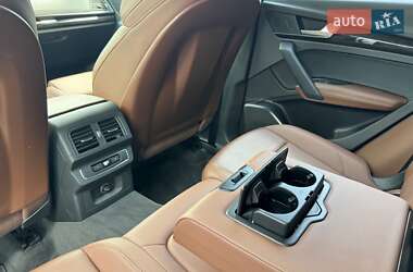 Внедорожник / Кроссовер Audi Q5 2020 в 