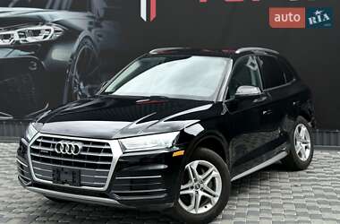 Внедорожник / Кроссовер Audi Q5 2018 в 