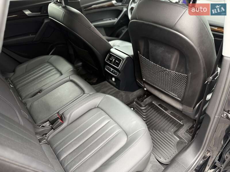 Позашляховик / Кросовер Audi Q5 2018 в Львові
