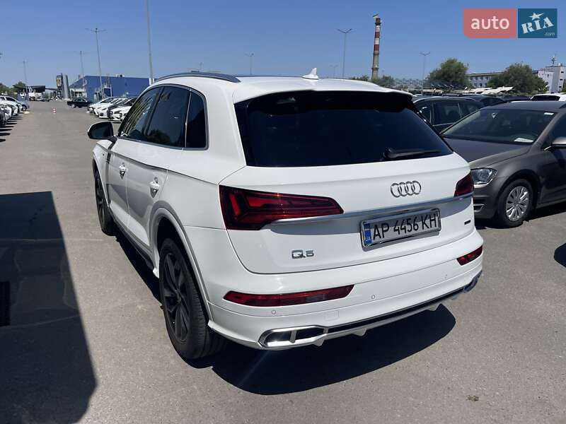 Позашляховик / Кросовер Audi Q5 2023 в Дніпрі
