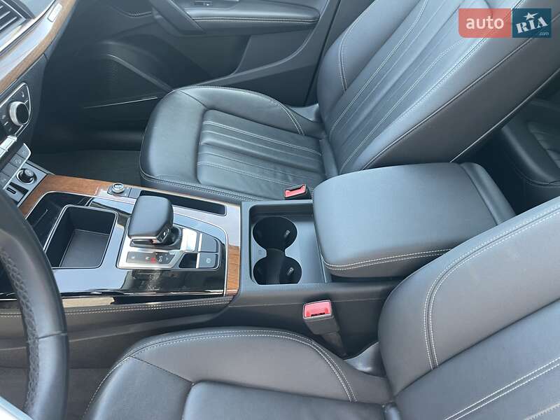 Позашляховик / Кросовер Audi Q5 2023 в Дніпрі