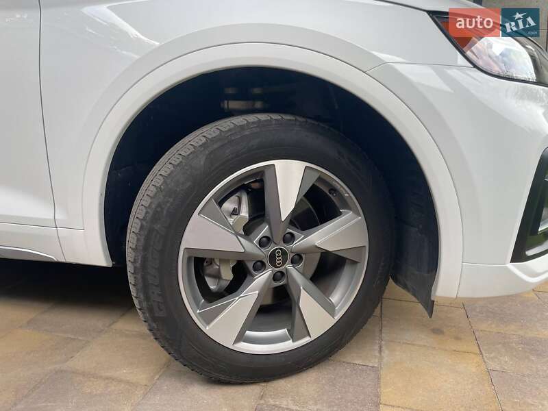 Позашляховик / Кросовер Audi Q5 2023 в Києві