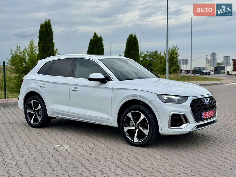 Внедорожник / Кроссовер Audi Q5 2023 в Ровно