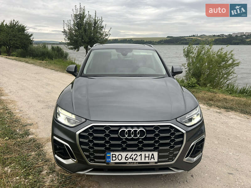 Внедорожник / Кроссовер Audi Q5 2022 в Киеве
