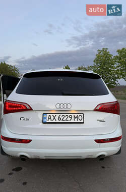 Внедорожник / Кроссовер Audi Q5 2010 в 
