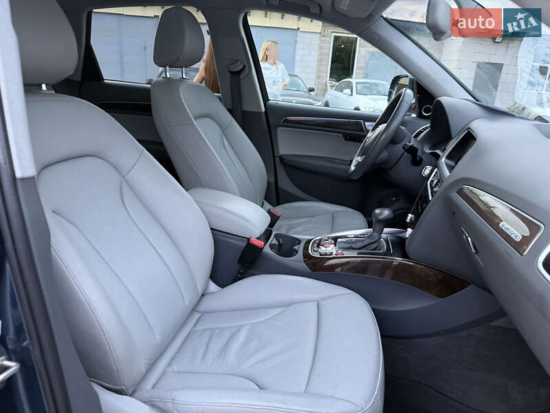 Внедорожник / Кроссовер Audi Q5 2015 в Ровно