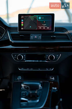 Внедорожник / Кроссовер Audi Q5 2017 в 