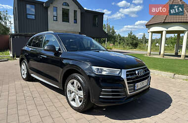 Позашляховик / Кросовер Audi Q5 2017 в 