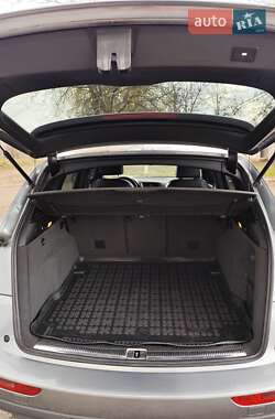 Внедорожник / Кроссовер Audi Q5 2011 в 