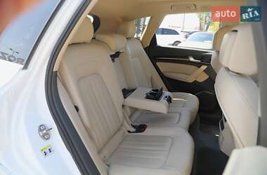 Внедорожник / Кроссовер Audi Q5 2019 в 
