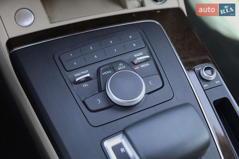 Позашляховик / Кросовер Audi Q5 2019 в Харкові