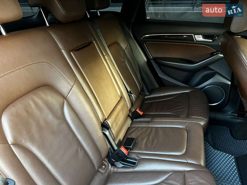 Позашляховик / Кросовер Audi Q5 2013 в Новояворівську