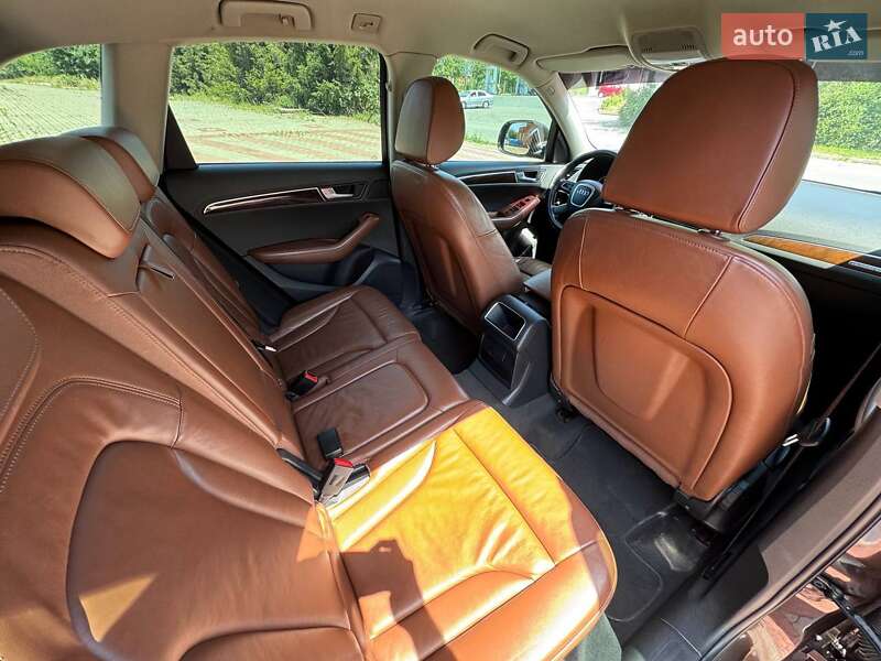 Внедорожник / Кроссовер Audi Q5 2010 в Запорожье