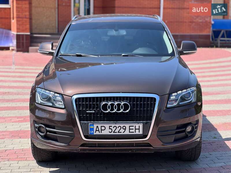 Внедорожник / Кроссовер Audi Q5 2010 в Запорожье