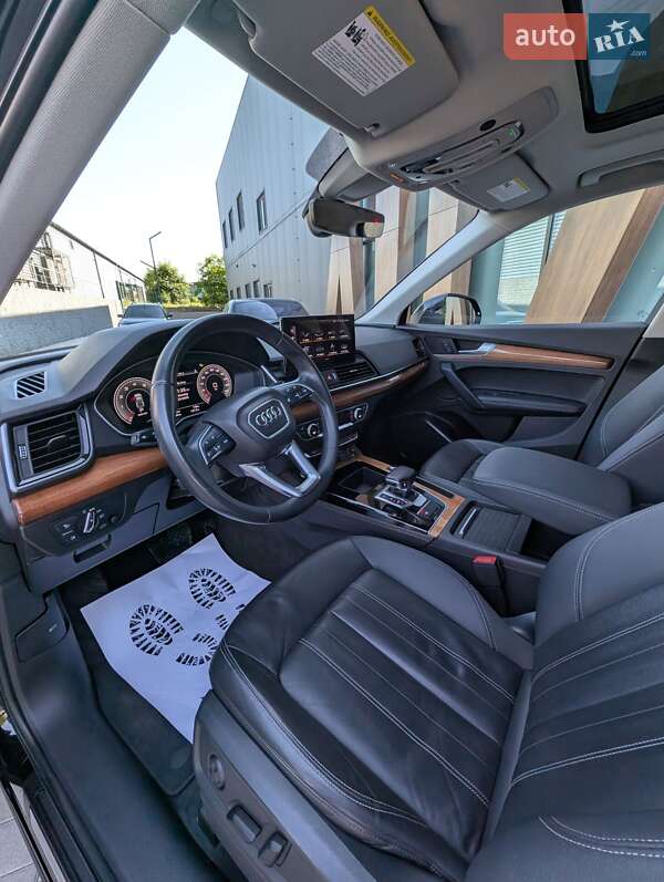 Позашляховик / Кросовер Audi Q5 2020 в Луцьку