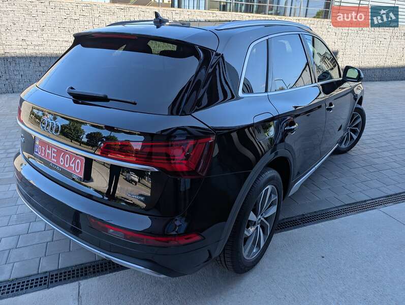 Позашляховик / Кросовер Audi Q5 2020 в Луцьку