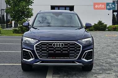 Внедорожник / Кроссовер Audi Q5 2022 в 