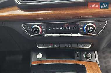 Внедорожник / Кроссовер Audi Q5 2022 в 