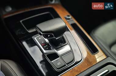 Внедорожник / Кроссовер Audi Q5 2022 в 
