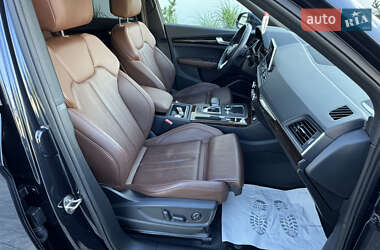 Позашляховик / Кросовер Audi Q5 2018 в 