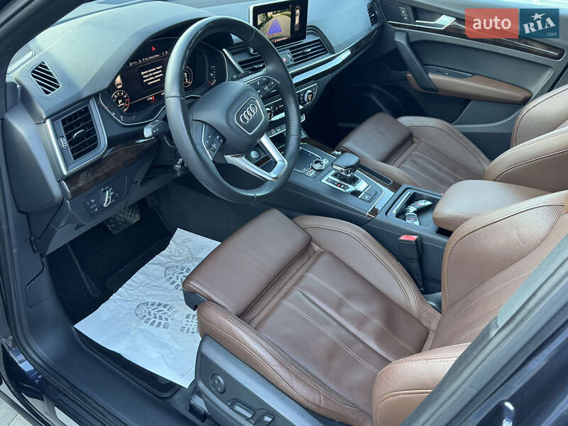 Позашляховик / Кросовер Audi Q5 2018 в Луцьку
