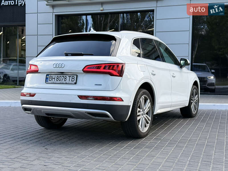 Позашляховик / Кросовер Audi Q5 2017 в Одесі