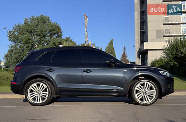 Позашляховик / Кросовер Audi Q5 2017 в 