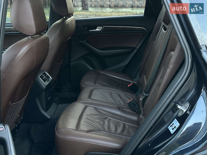 Позашляховик / Кросовер Audi Q5 2015 в Стрию