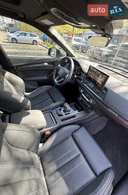 Внедорожник / Кроссовер Audi Q5 2023 в 