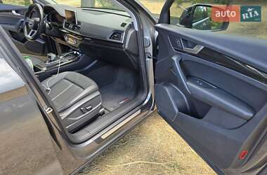 Внедорожник / Кроссовер Audi Q5 2018 в 