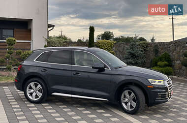 Внедорожник / Кроссовер Audi Q5 2019 в 