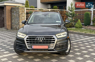 Внедорожник / Кроссовер Audi Q5 2019 в 