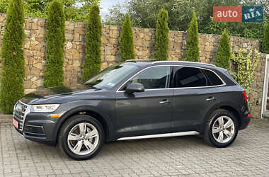 Внедорожник / Кроссовер Audi Q5 2019 в 