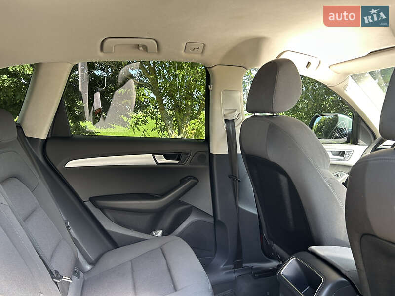 Внедорожник / Кроссовер Audi Q5 2012 в Киеве