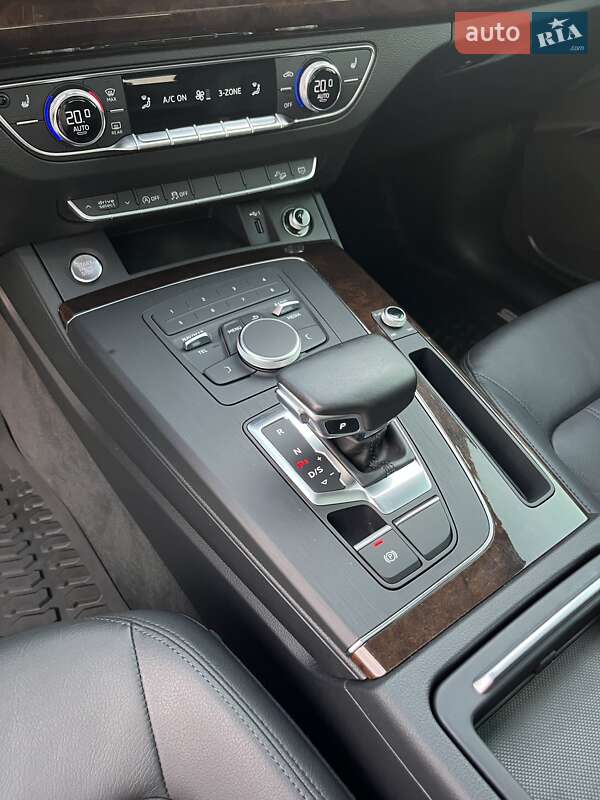 Внедорожник / Кроссовер Audi Q5 2019 в Днепре