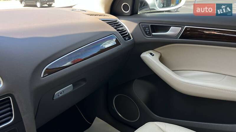 Позашляховик / Кросовер Audi Q5 2015 в Львові