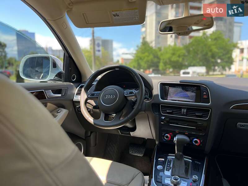 Позашляховик / Кросовер Audi Q5 2015 в Львові
