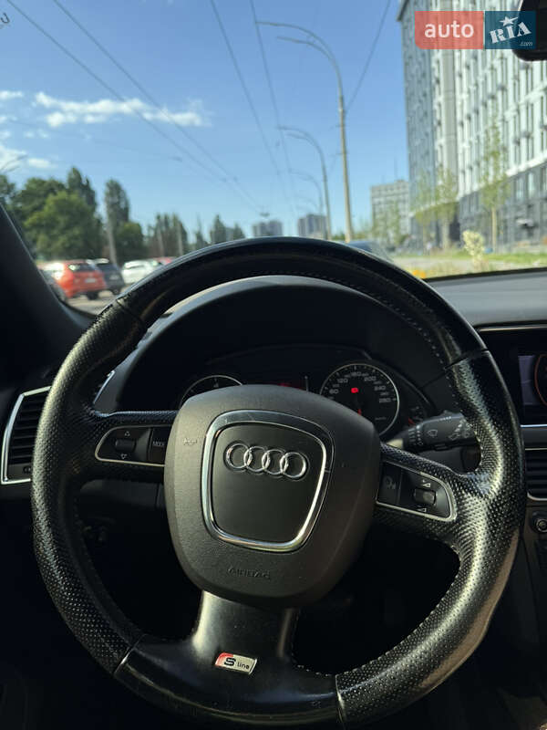 Позашляховик / Кросовер Audi Q5 2011 в Києві