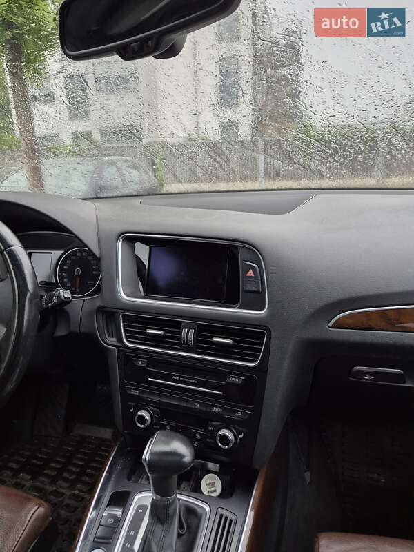 Внедорожник / Кроссовер Audi Q5 2015 в Буче