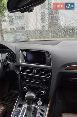 Позашляховик / Кросовер Audi Q5 2015 в 