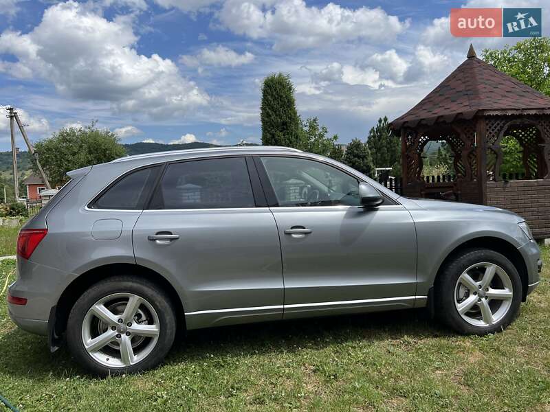 Внедорожник / Кроссовер Audi Q5 2011 в Надворной