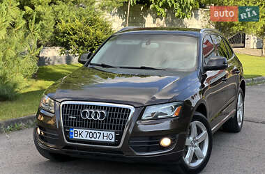 Внедорожник / Кроссовер Audi Q5 2010 в Ровно