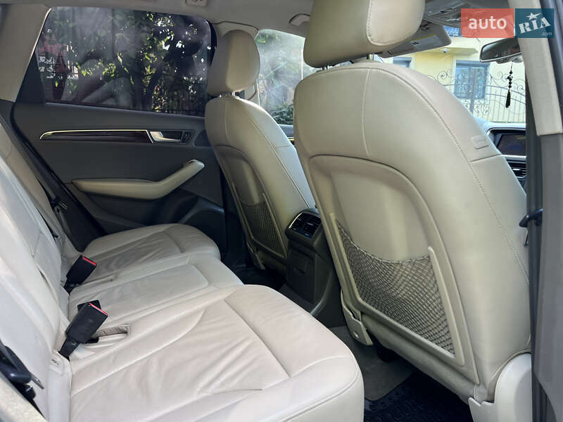 Позашляховик / Кросовер Audi Q5 2010 в Рівному