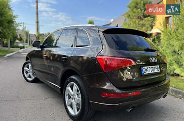 Внедорожник / Кроссовер Audi Q5 2010 в 