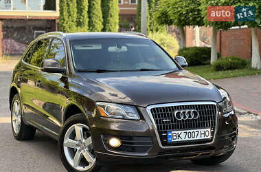 Внедорожник / Кроссовер Audi Q5 2010 в 