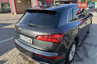 Внедорожник / Кроссовер Audi Q5 2017 в 