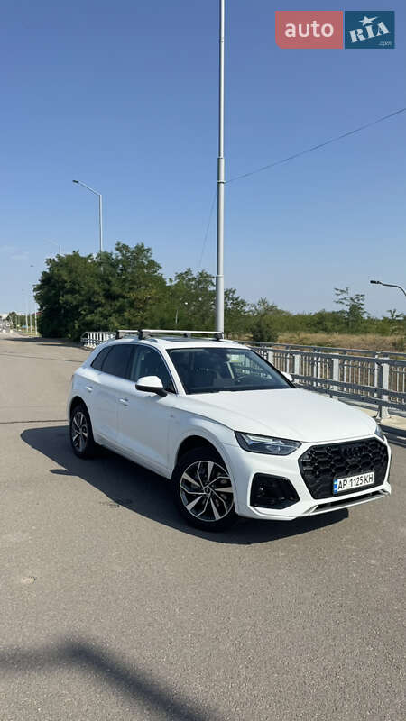 Внедорожник / Кроссовер Audi Q5 2024 в 