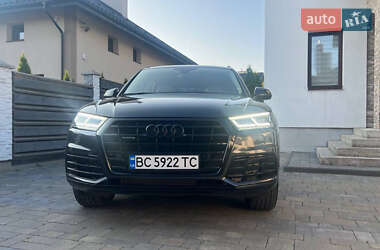 Внедорожник / Кроссовер Audi Q5 2019 в 