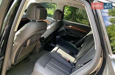 Позашляховик / Кросовер Audi Q5 2023 в 