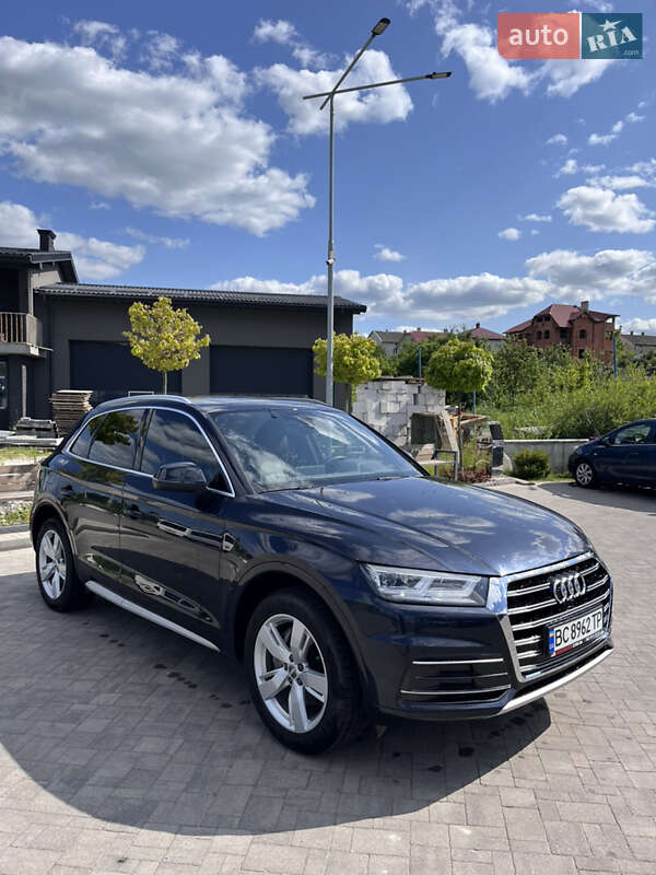 Позашляховик / Кросовер Audi Q5 2019 в Львові